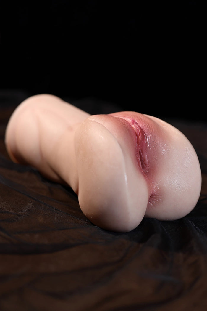 Isabelle: 1,18kg schwere ergonomische Silikon Vagina
