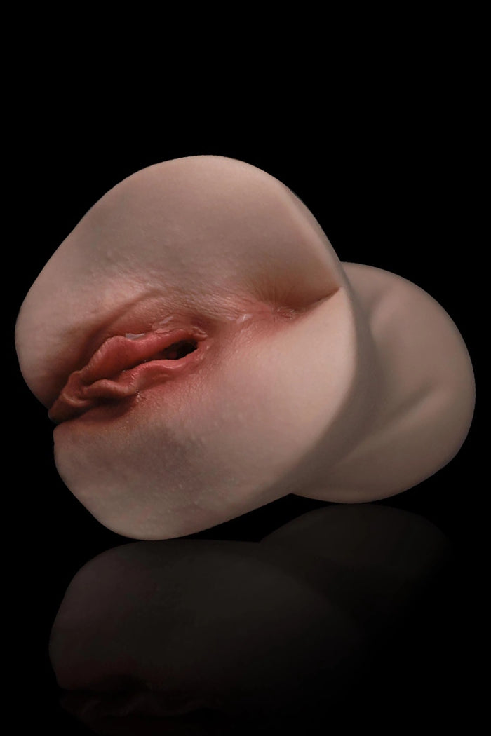 Lisa: 930g schwere realistische Silikon Vagina