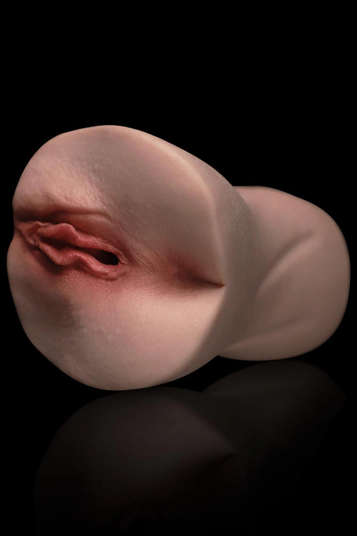Lisa: 930g schwere realistische Silikon Vagina