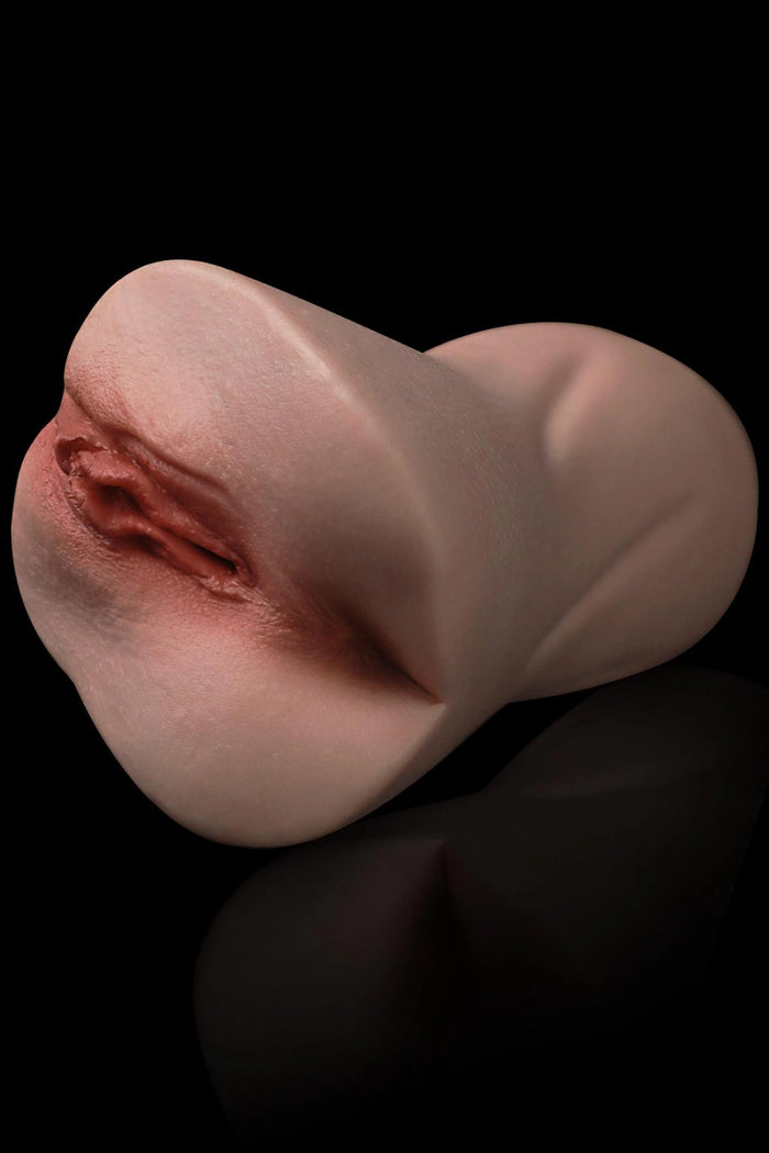 Lisa: 930g schwere realistische Silikon Vagina